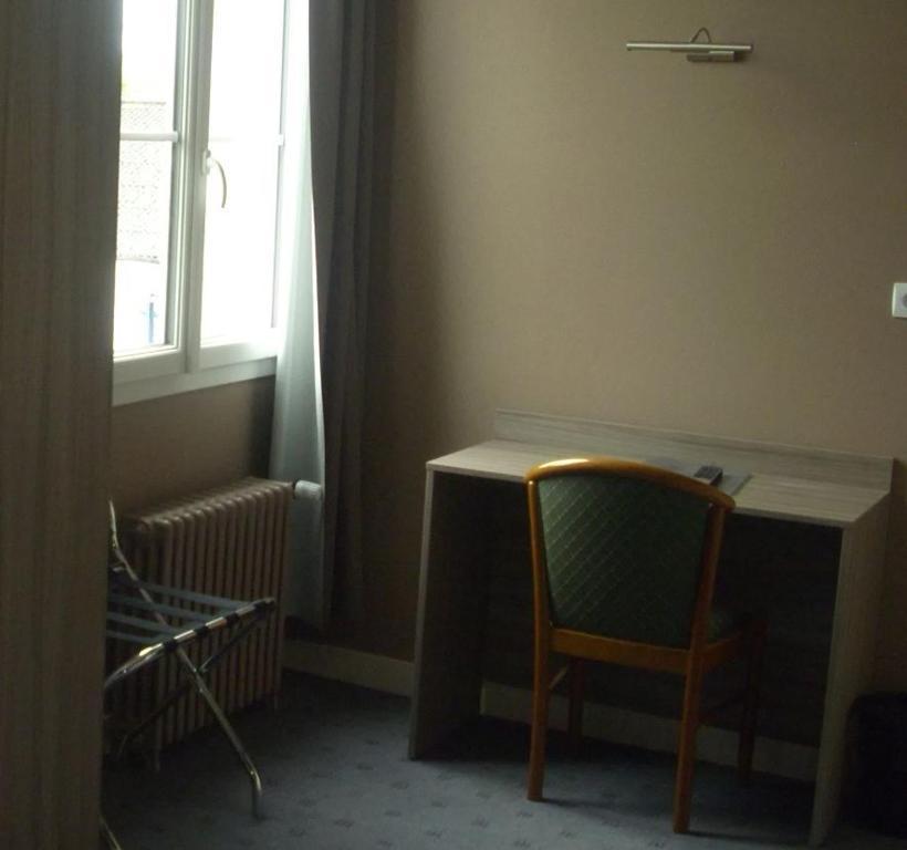 Auberge Du Vieux Chateau Saint-Sauveur-le-Vicomte Zimmer foto