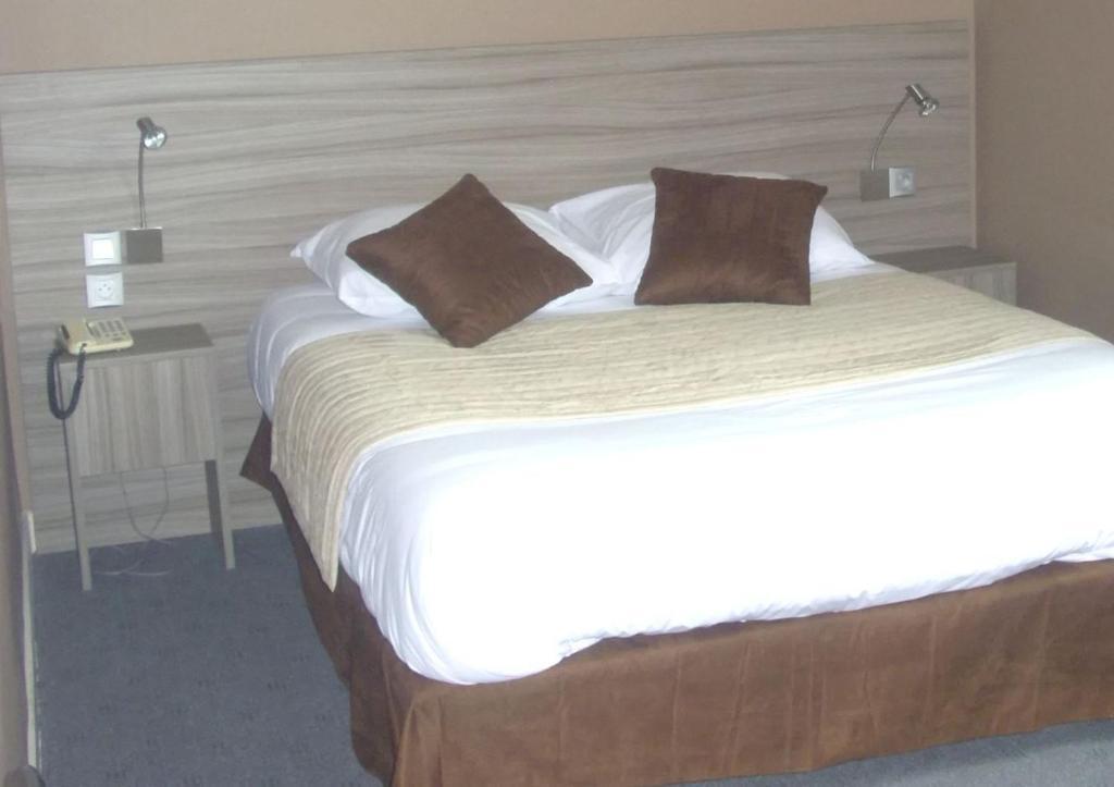 Auberge Du Vieux Chateau Saint-Sauveur-le-Vicomte Zimmer foto