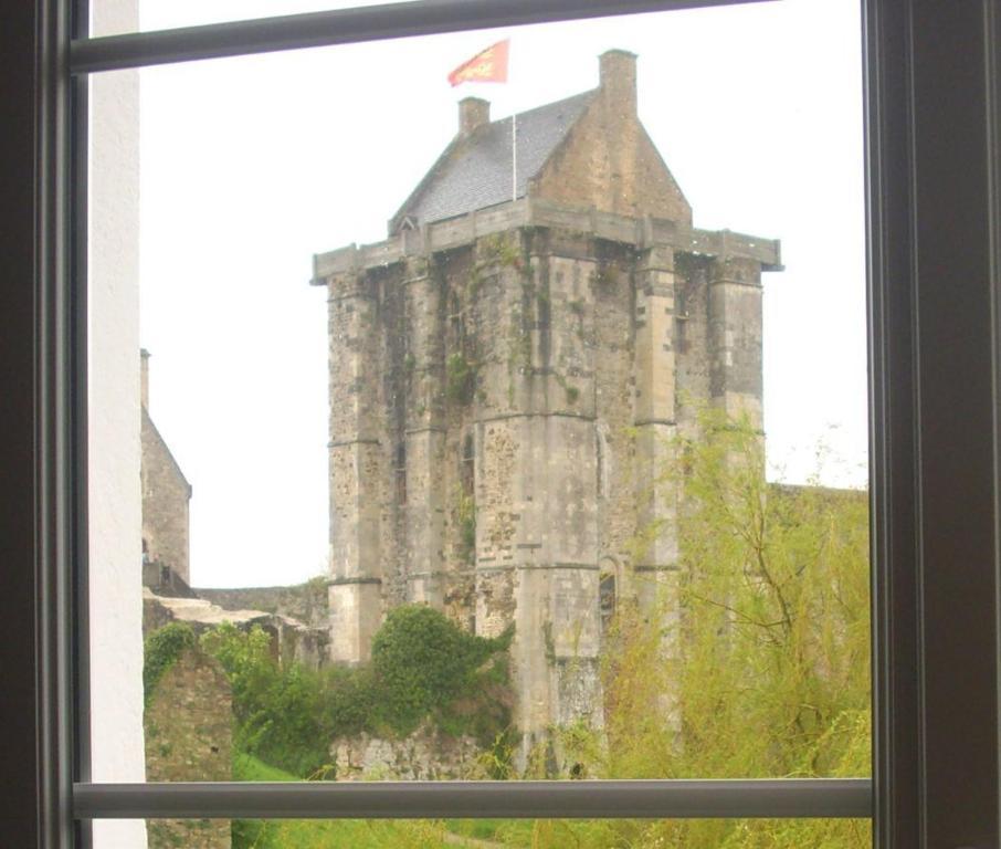 Auberge Du Vieux Chateau Saint-Sauveur-le-Vicomte Exterior foto